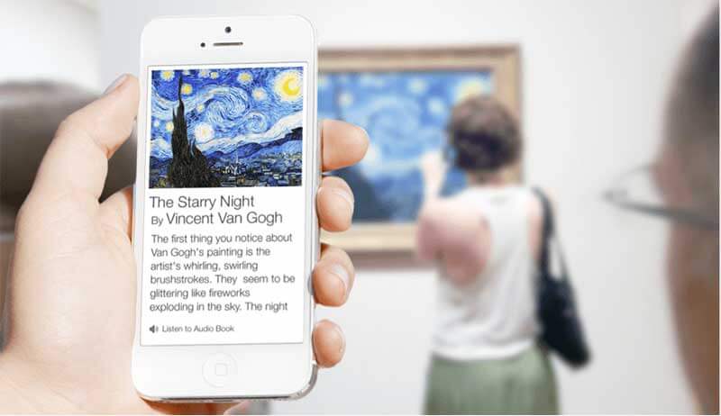 Smartphone met foto van Van Gogh’s Sterrennacht-schilderij