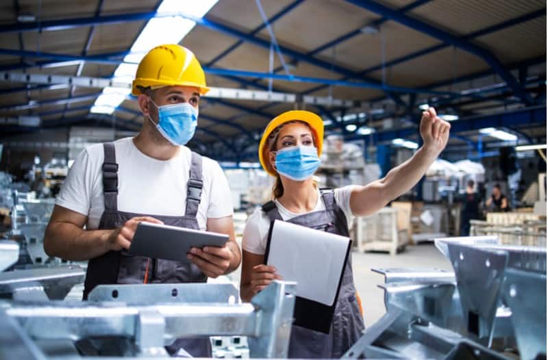 Innovation in the manufacturing industry – full speed ahead toward the new normal